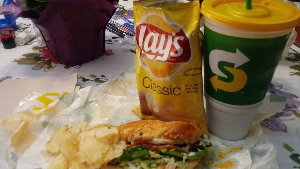 Subway | restaurant | 1194 Kenny Centre Mall, Columbus, OH 43220, USA | 6144592748 OR +1 614-459-2748