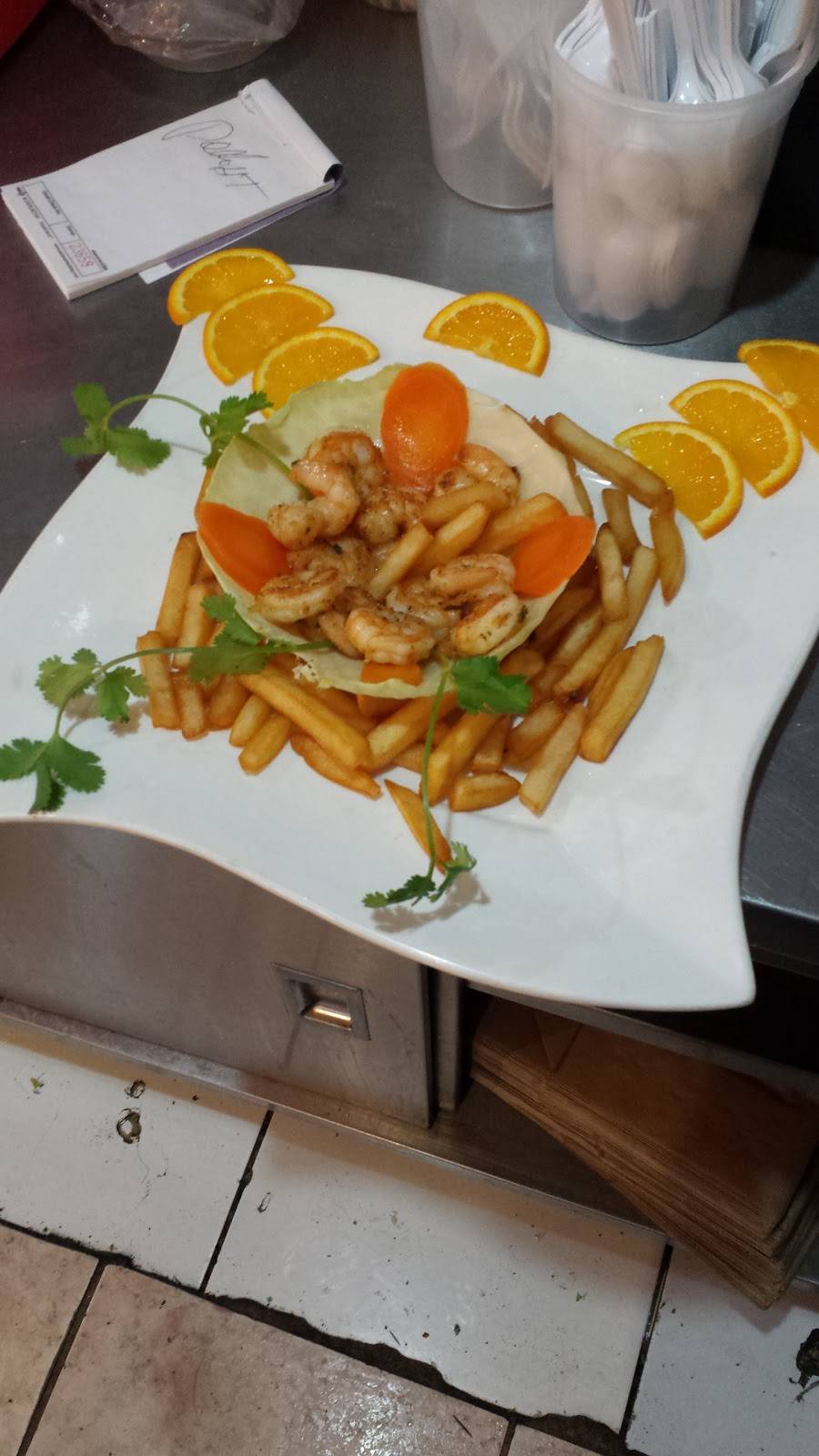 El Buen Ambiente | restaurant | 108 E 198th St, Bronx, NY 10468, USA | 7182201515 OR +1 718-220-1515