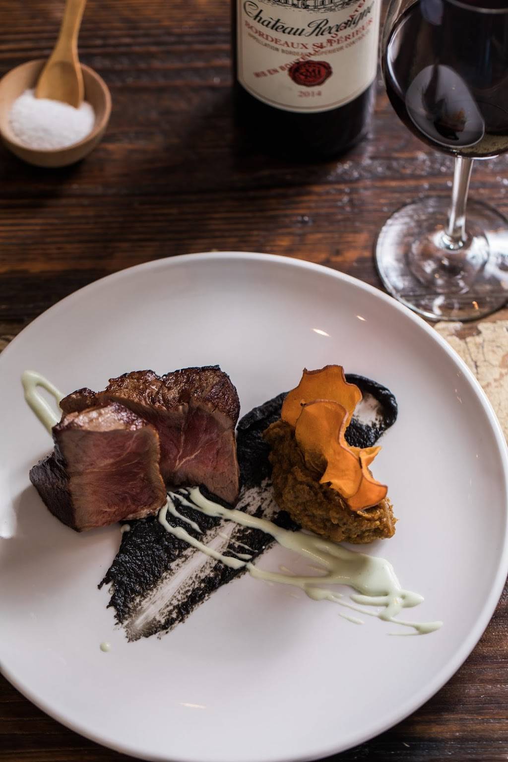 Grit Restaurant | restaurant | 2 Town Square Lane, Taylor, MS 38673, USA | 6626383922 OR +1 662-638-3922