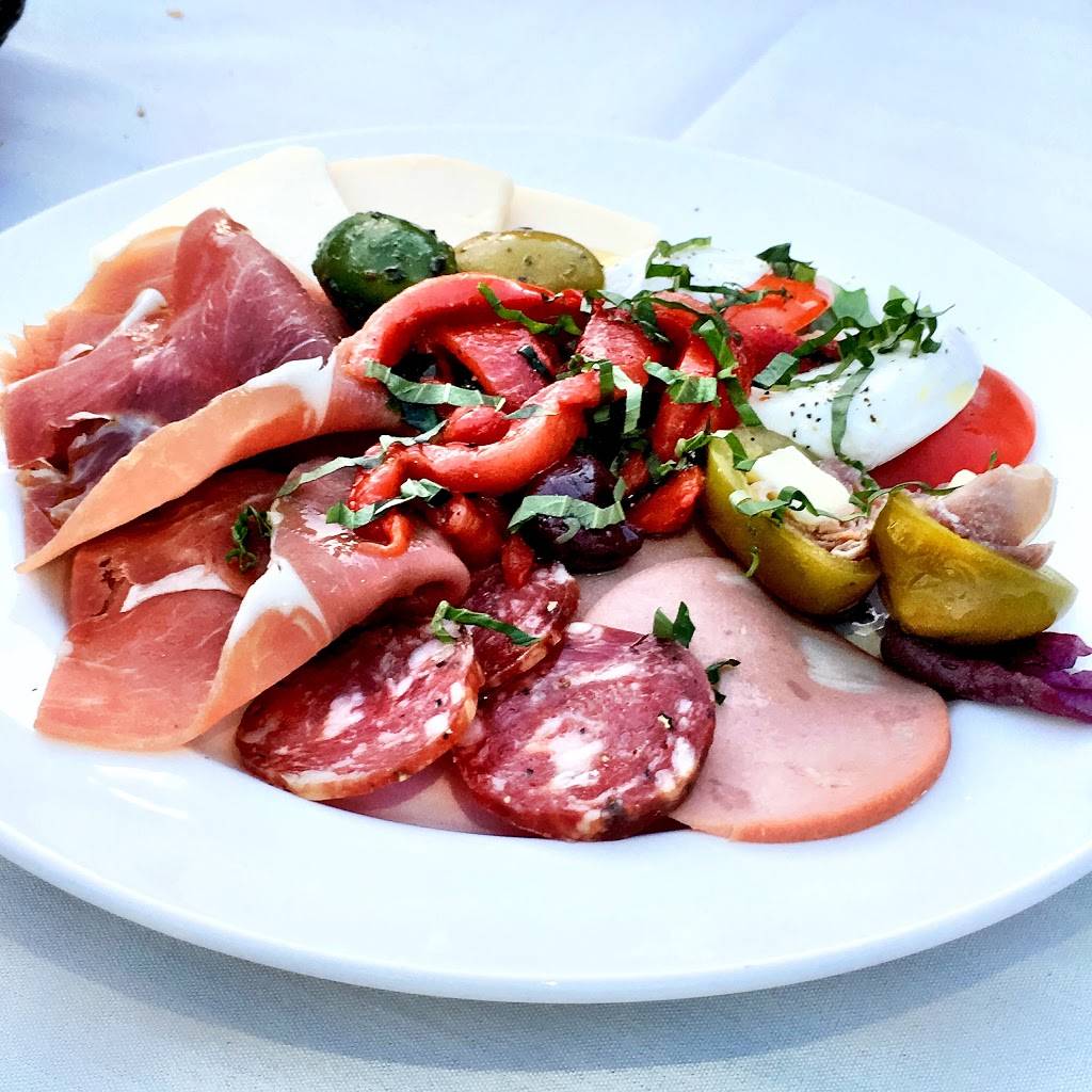 Goodfellas Restaurant | restaurant | 702 State St, New Haven, CT 06511, USA | 2037858722 OR +1 203-785-8722