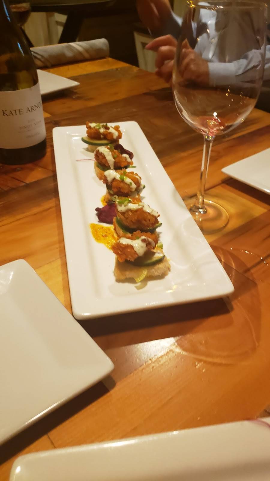 1010 Bridge Restaurant and Catering | restaurant | 1010 Bridge Rd, Charleston, WV 25314, USA | 6812650599 OR +1 681-265-0599