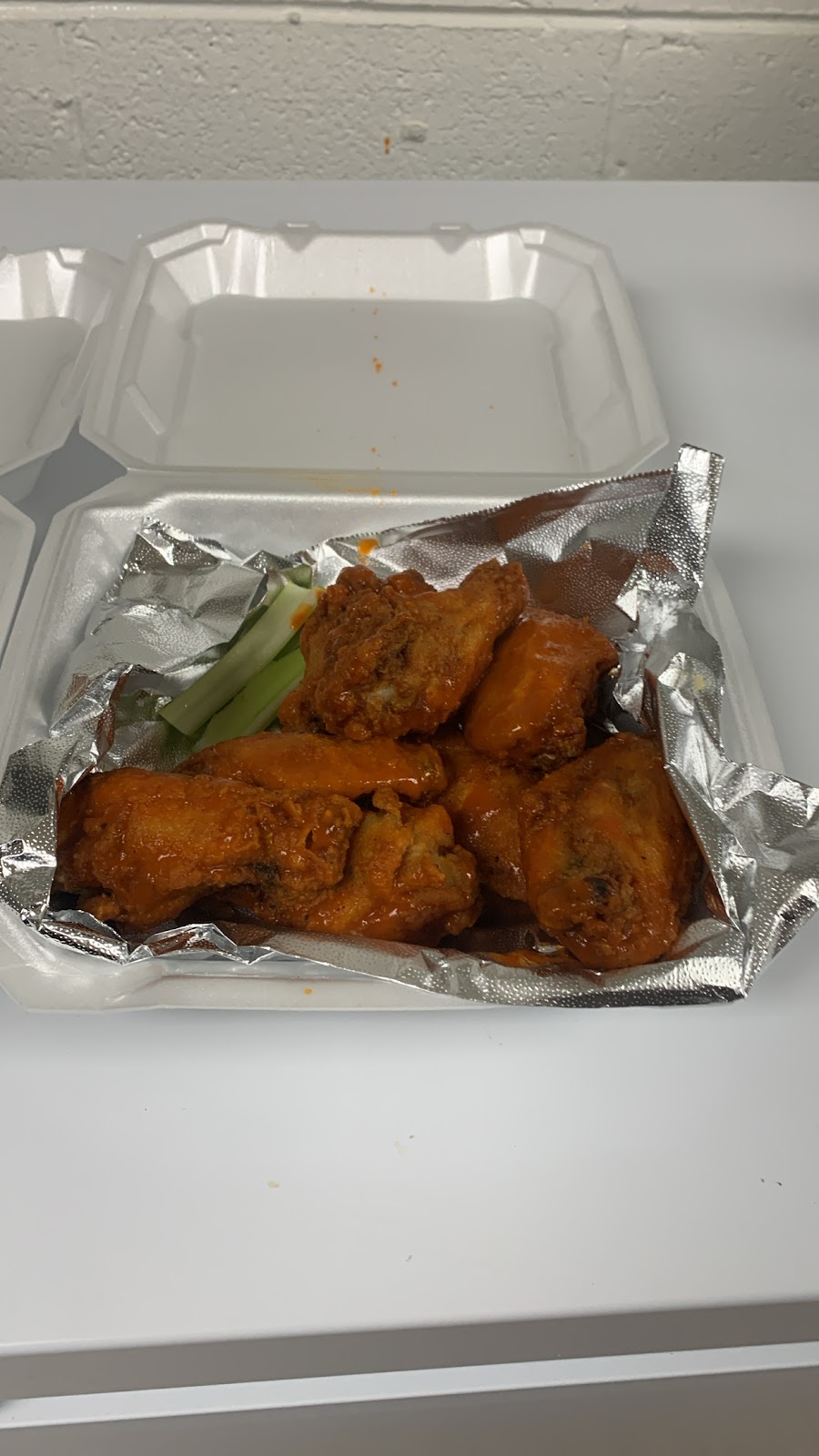 Faruccis Bar & Grill | restaurant | 230 S 15th Ave, Hopewell, VA 23860, USA | 8045412885 OR +1 804-541-2885