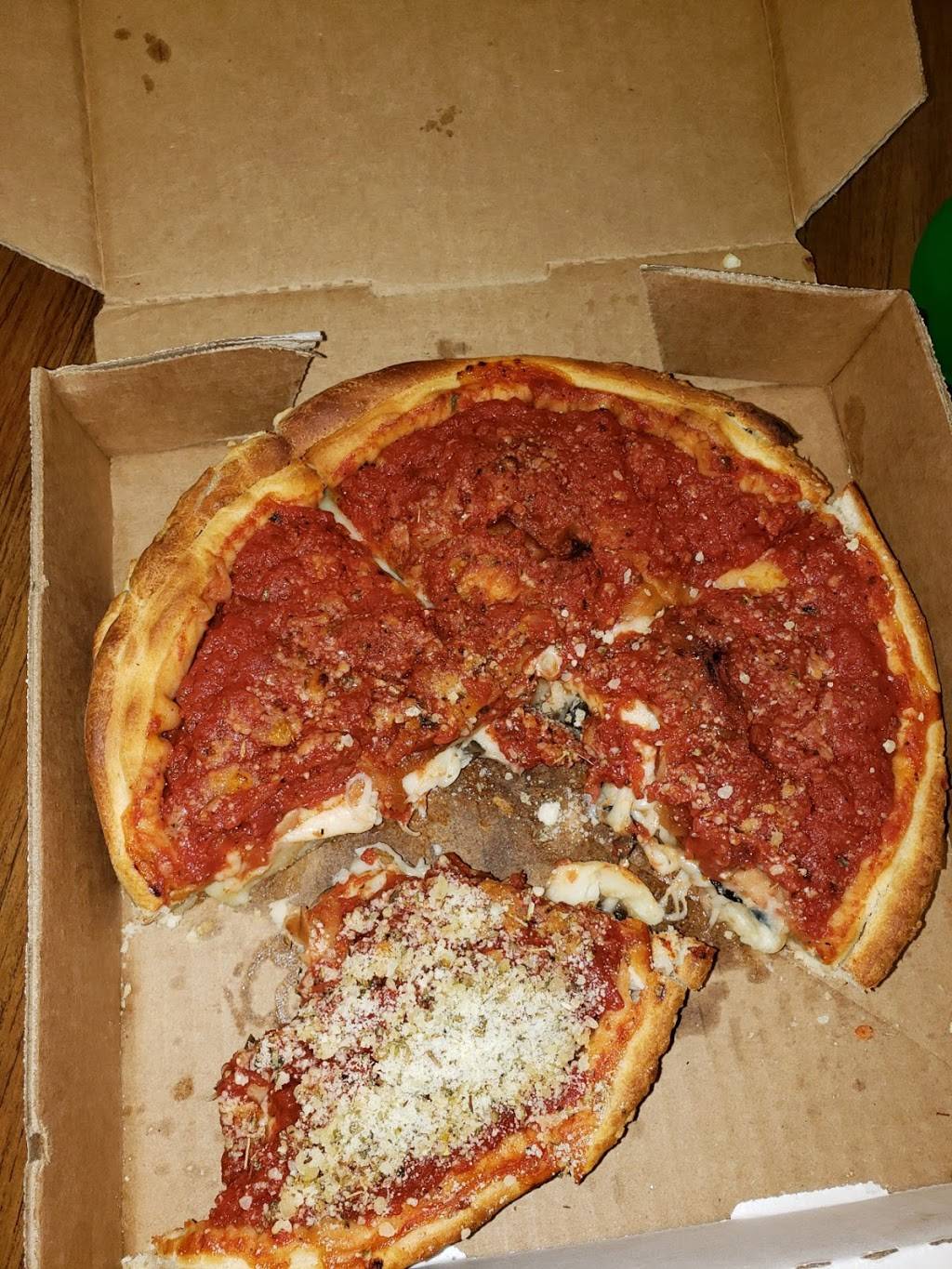 Chicagos Pizza #2 | restaurant | 6639 Allen Rd, Allen Park, MI 48101, USA | 3135515039 OR +1 313-551-5039