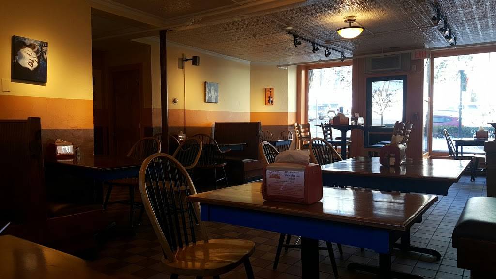 Harvest Moon Deli | restaurant | 72 Columbia St, Bangor, ME 04401, USA | 2079473354 OR +1 207-947-3354