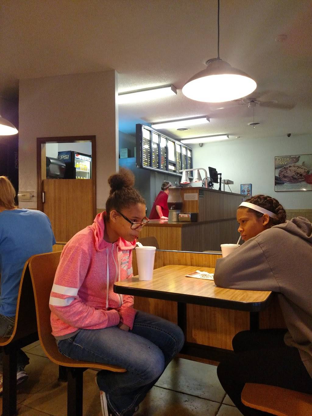 Taco Casa | restaurant | 5656 SW 29th St, Topeka, KS 66614, USA | 7852722174 OR +1 785-272-2174