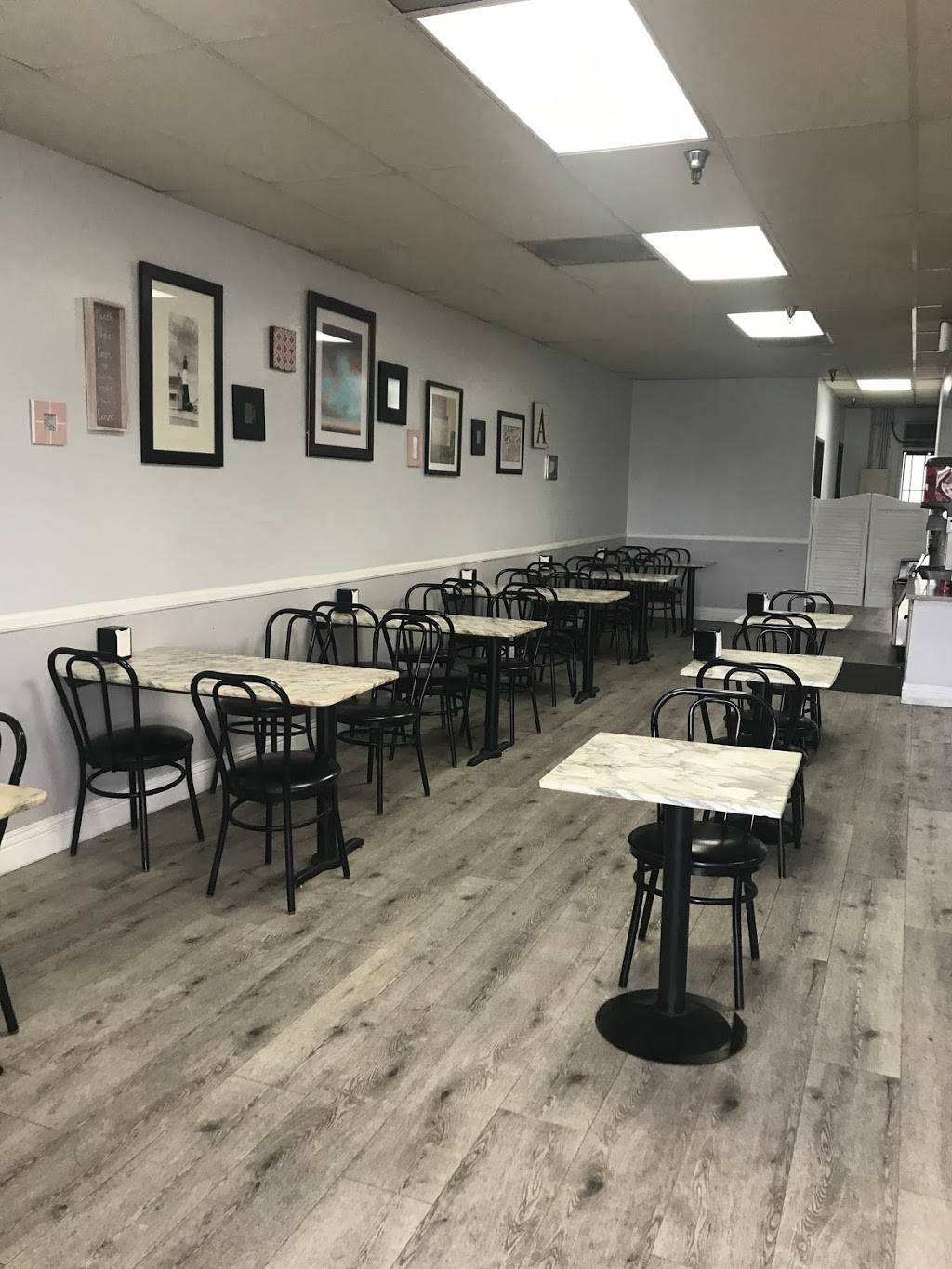 Moms Deli / Grab n Go | restaurant | 1261 N Lakeview Ave # L, Anaheim, CA 92807, USA | 7149705806 OR +1 714-970-5806