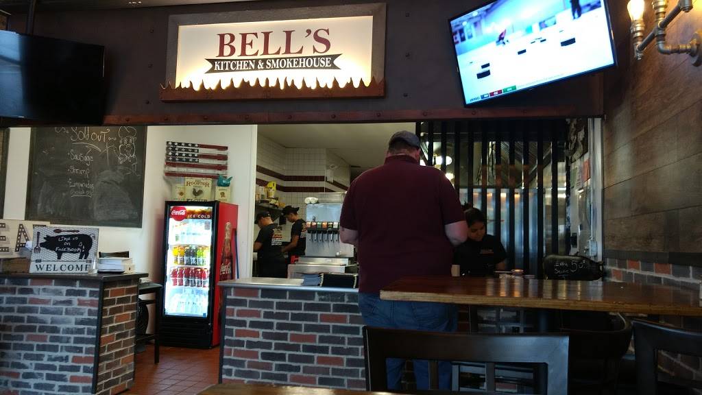 Bells Kitchen And Smokehouse | restaurant | 976 Hempstead Turnpike, Franklin Square, NY 11010, USA | 5164923557 OR +1 516-492-3557