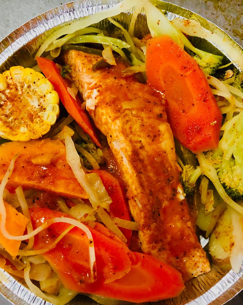 Fish In A Flash | restaurant | 143 E Gun Hill Rd, Bronx, NY 10467, USA | 3473468901 OR +1 347-346-8901