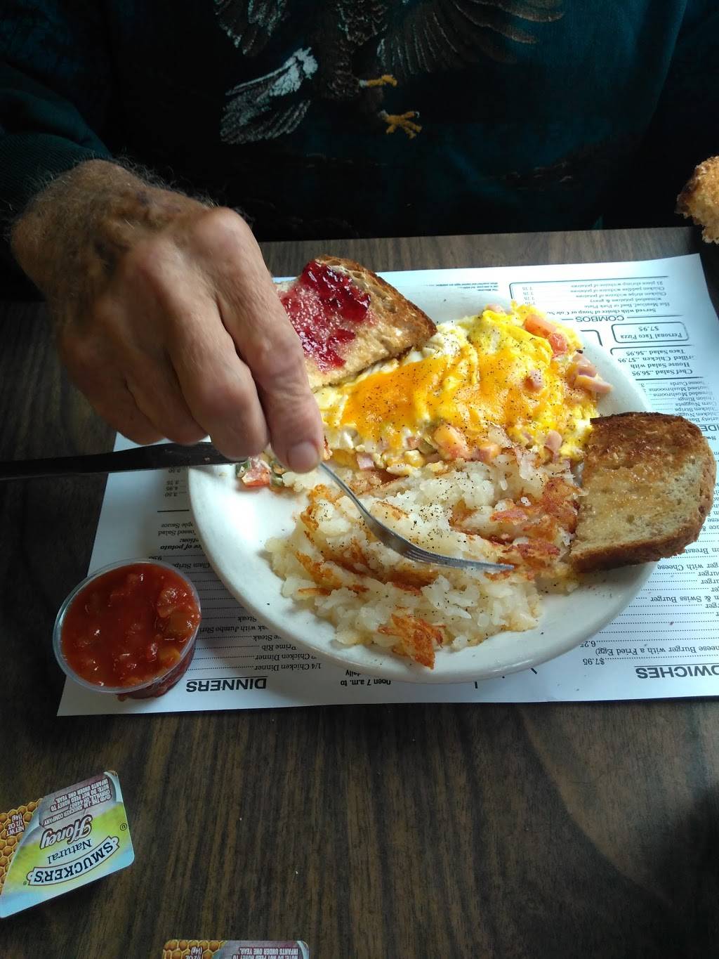 Kountry Kafe | restaurant | N14015 W Central Ave, Fifield, WI 54524, USA | 7157624946 OR +1 715-762-4946