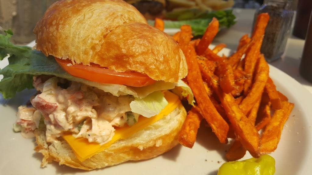 Lakeshore Restaurant | restaurant | 14011 N Bush Hwy #2, Mesa, AZ 85215, USA | 4809845311 OR +1 480-984-5311