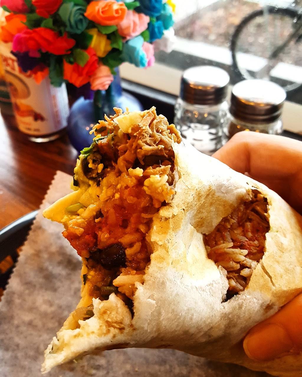 Burrito Republic | restaurant | 59-15 71st Ave, Ridgewood, NY 11385, USA | 9293376446 OR +1 929-337-6446