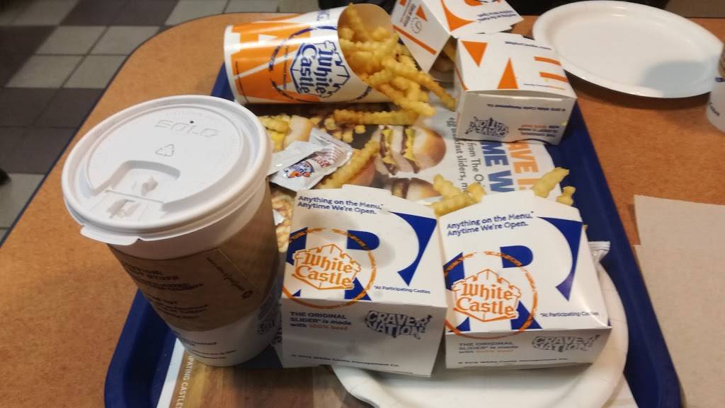 White Castle | restaurant | 1800 Oakton St, Elk Grove Village, IL 60007, USA | 8477180324 OR +1 847-718-0324