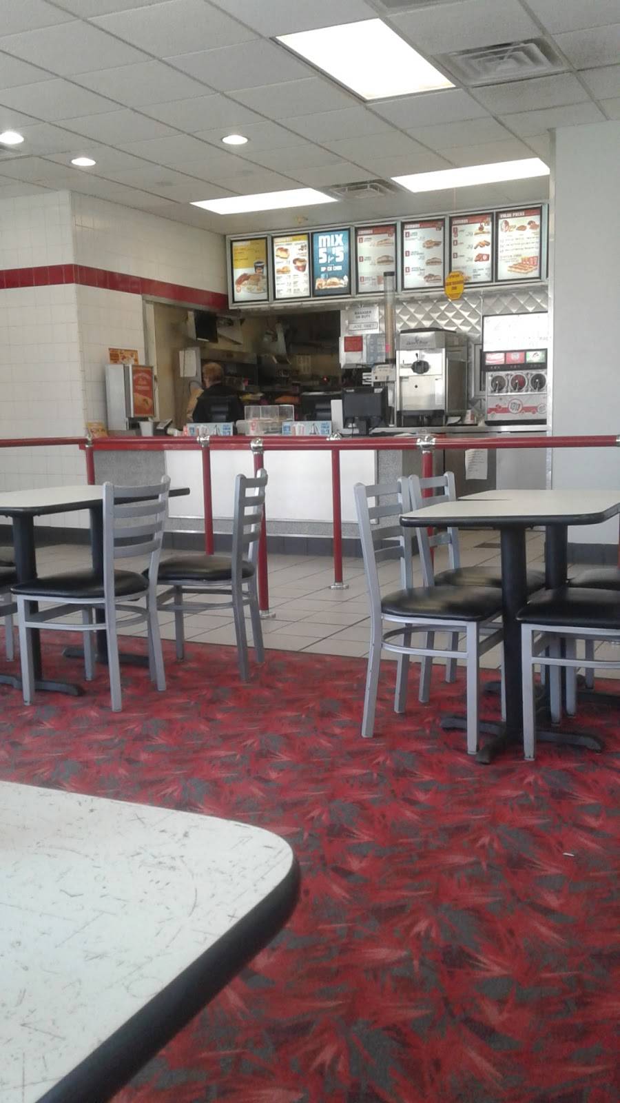 Krystal | restaurant | 2108 Sadler Rd, Fernandina Beach, FL 32034, USA | 9044911303 OR +1 904-491-1303