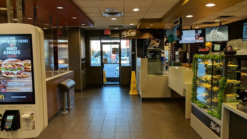 McDonalds | cafe | 5310 Dixie Rd, Mississauga, ON L4W 1E3, Canada | 9056291775 OR +1 905-629-1775