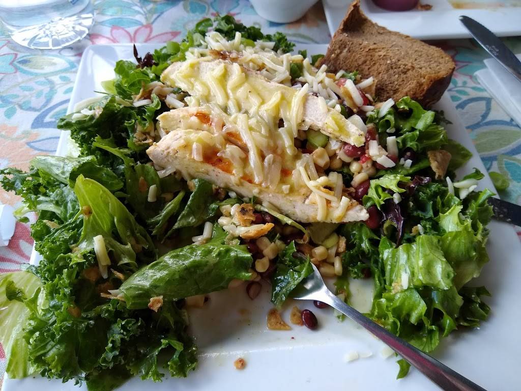 Bellas | restaurant | 602 Riverside Dr, Clayton, NY 13624, USA | 3156862341 OR +1 315-686-2341