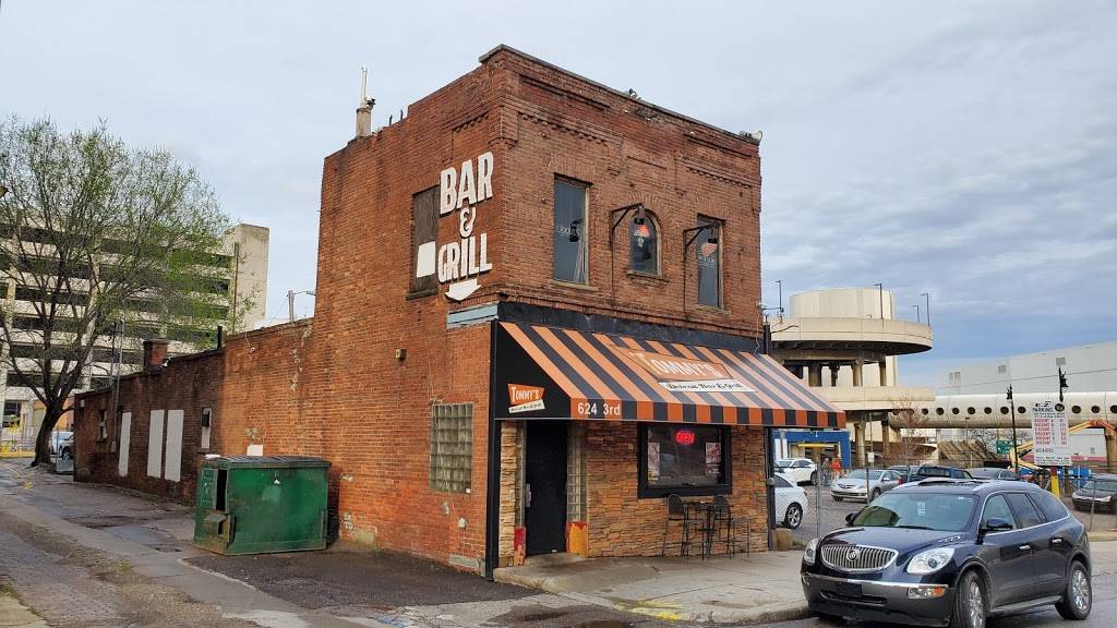 Tommys Detroit Bar & Grill | restaurant | 624 3rd Ave, Detroit, MI 48226, USA | 3139652269 OR +1 313-965-2269