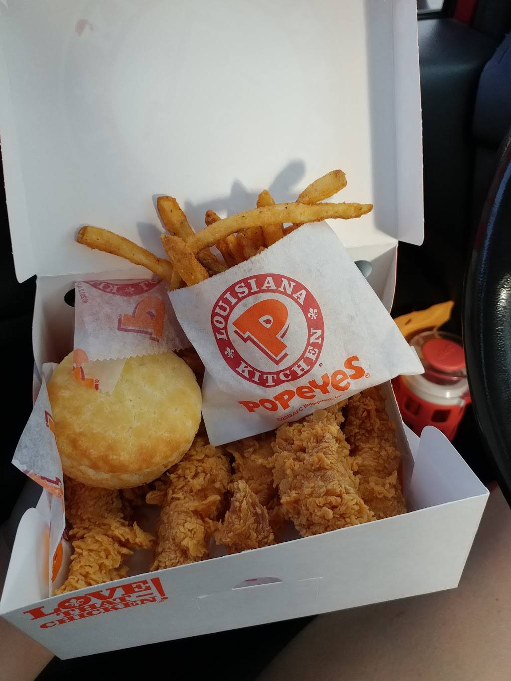 Popeyes Louisiana Kitchen | restaurant | 625 E Carmel Dr, Carmel, IN 46032, USA | 3178154604 OR +1 317-815-4604
