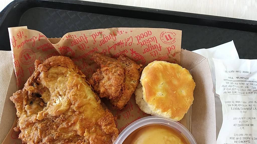 KFC | restaurant | 2312 S Maryland Pkwy, Las Vegas, NV 89104, USA | 7252183640 OR +1 725-218-3640