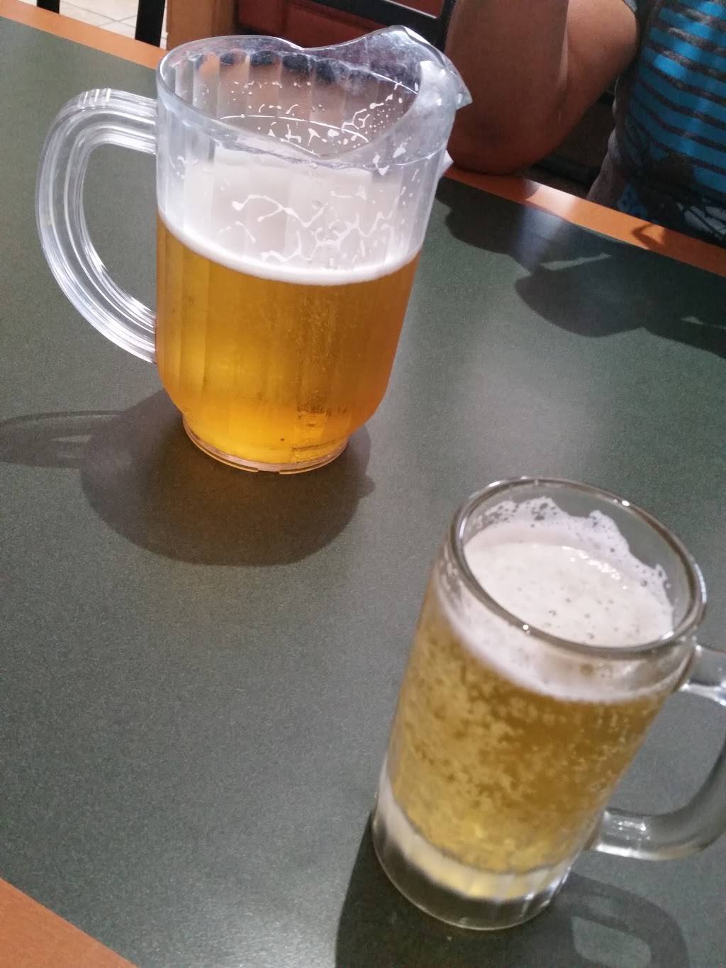 Round Table Pizza | meal delivery | 2408 W Victory Blvd, Burbank, CA 91506, USA | 8188457613 OR +1 818-845-7613