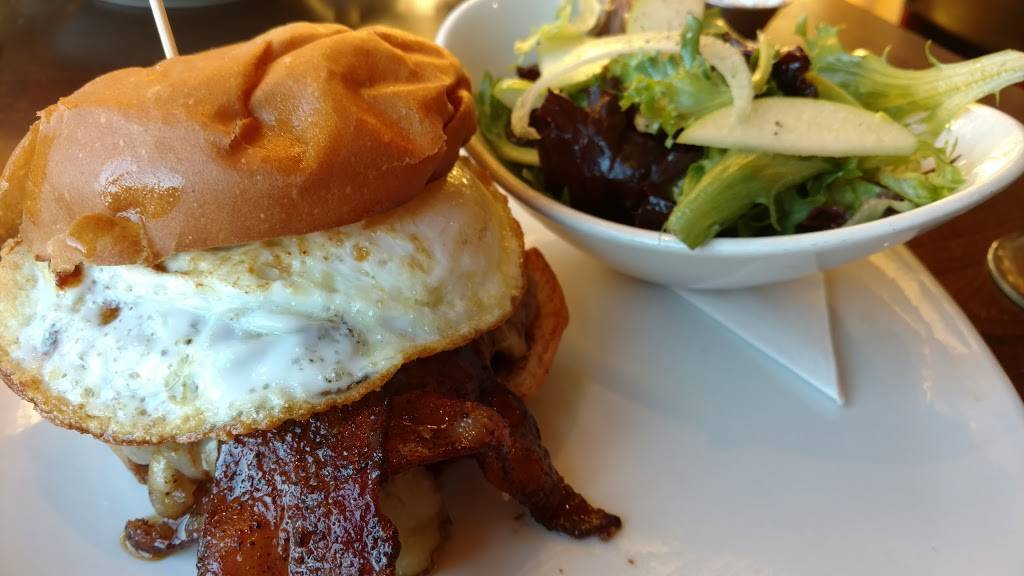 Roxy Restaurant & Bar | restaurant | 2381 Fair Oaks Blvd, Sacramento, CA 95825, USA | 9164892000 OR +1 916-489-2000