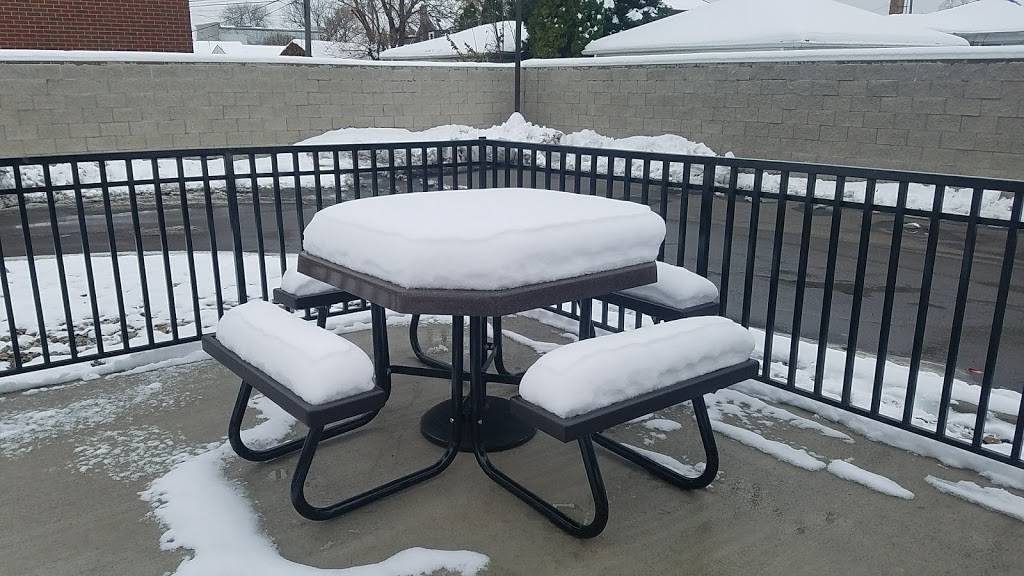 Tim Hortons | restaurant | 7285 Greenfield Rd, Detroit, MI 48228, USA | 3133952191 OR +1 313-395-2191