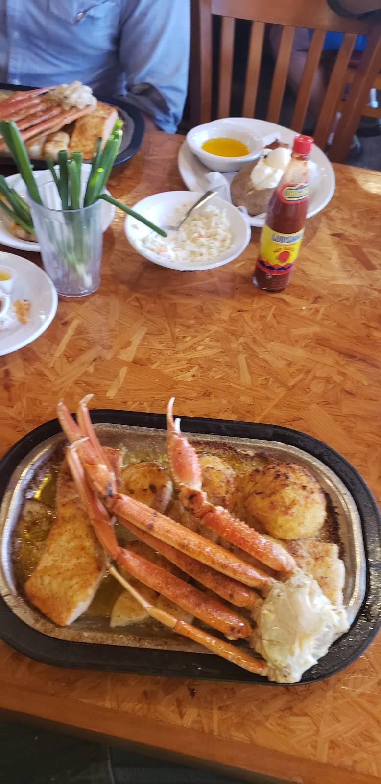 Catfish Country Restaurant | restaurant | 2400 EF Griffin Rd, Bartow, FL 33830, USA | 8636466767 OR +1 863-646-6767