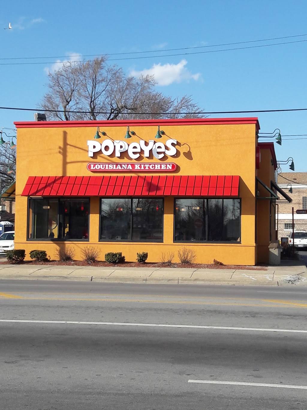 Popeyes Louisiana Kitchen | restaurant | 346 E 95th St, Chicago, IL 60619, USA | 7732954511 OR +1 773-295-4511