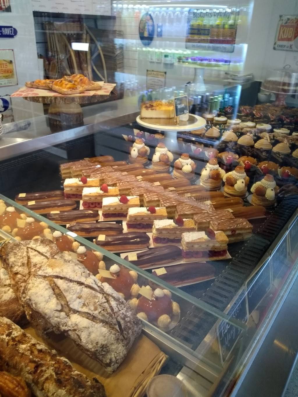 Champagne French Bakery Café South Coast Bridge | cafe | 3333 Bristol St #2505, Costa Mesa, CA 92626, USA | 7144270808 OR +1 714-427-0808