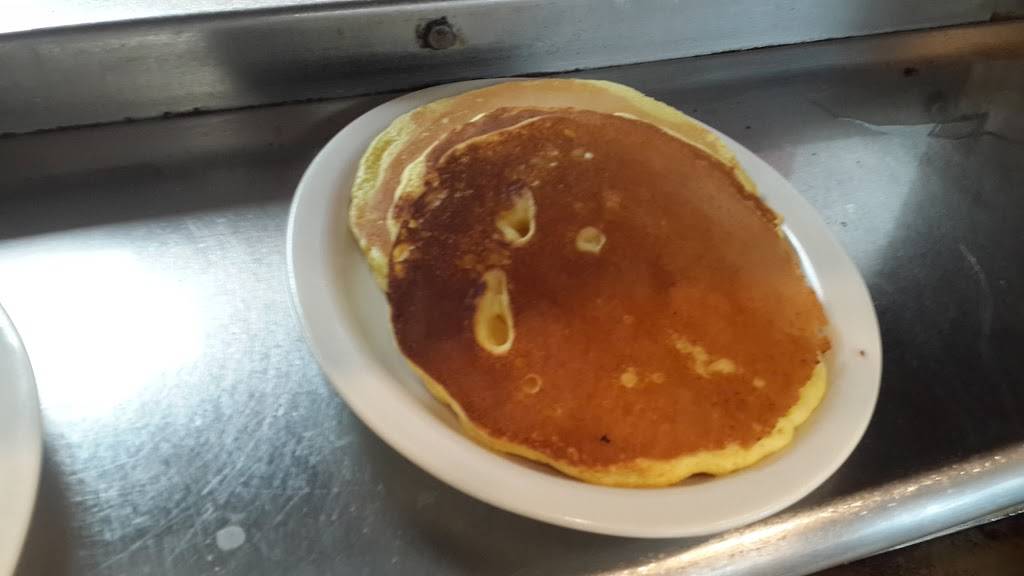 Graces Restaurant | restaurant | 1678 Meriden-Waterbury Turnpike, Milldale, CT 06467, USA | 8606285540 OR +1 860-628-5540