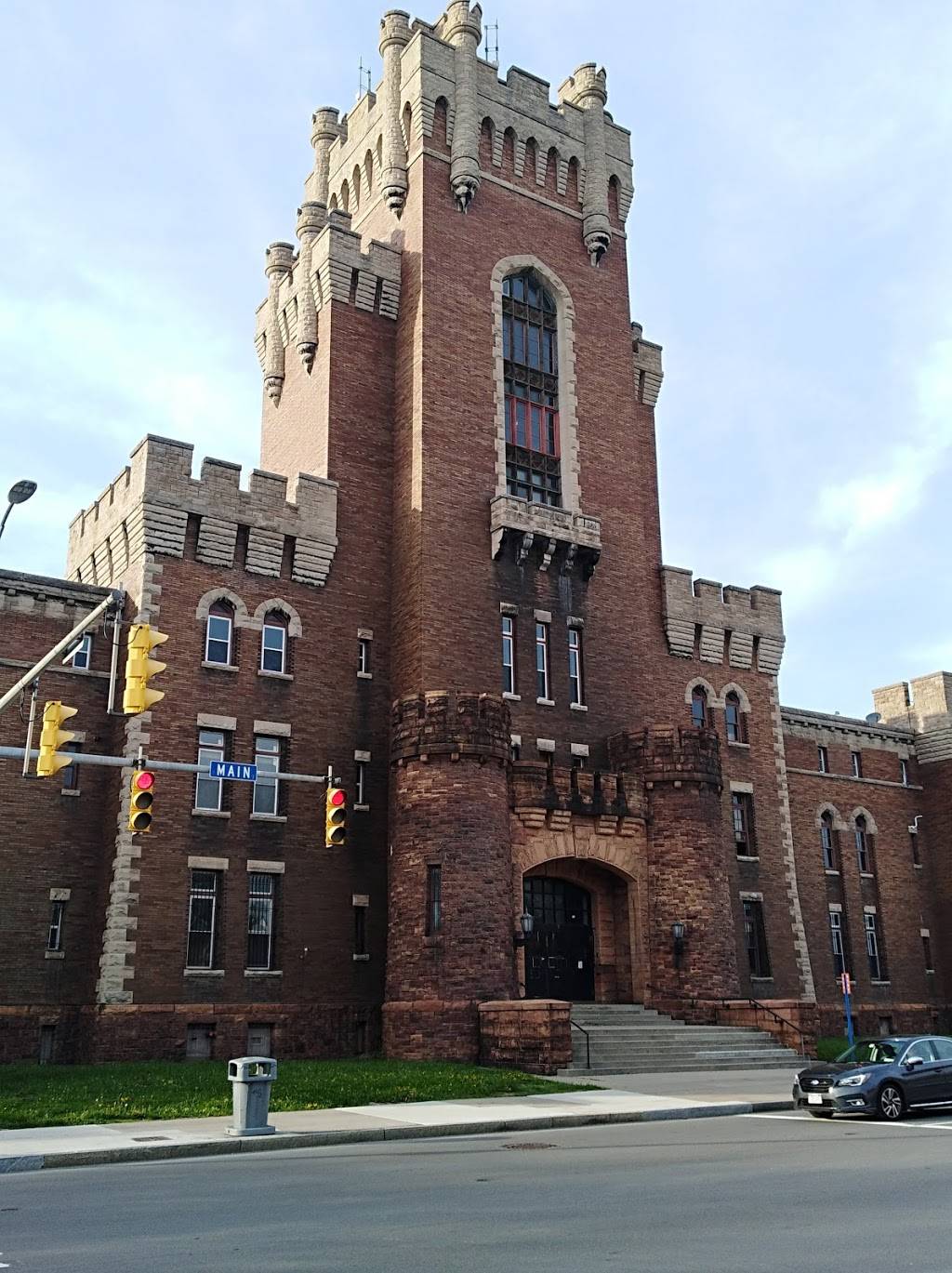 Rochester Main Street Armory | restaurant | 900 E Main St, Rochester, NY 14605, USA | 5852323221 OR +1 585-232-3221