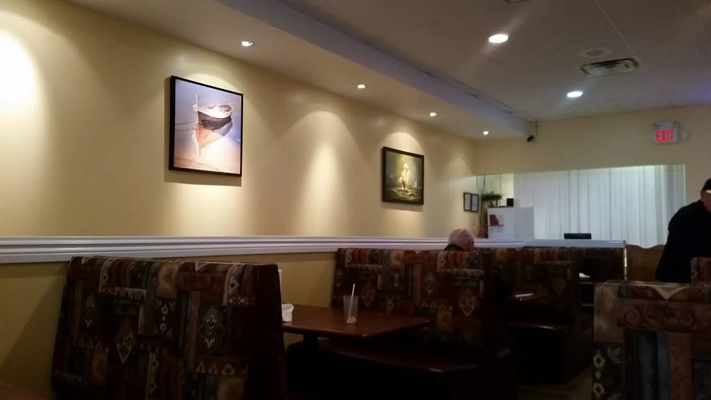 Golden Fish & Chips | restaurant | 94 Bridgeport Rd E, Waterloo, ON N2J 2J9, Canada | 5198886660 OR +1 519-888-6660