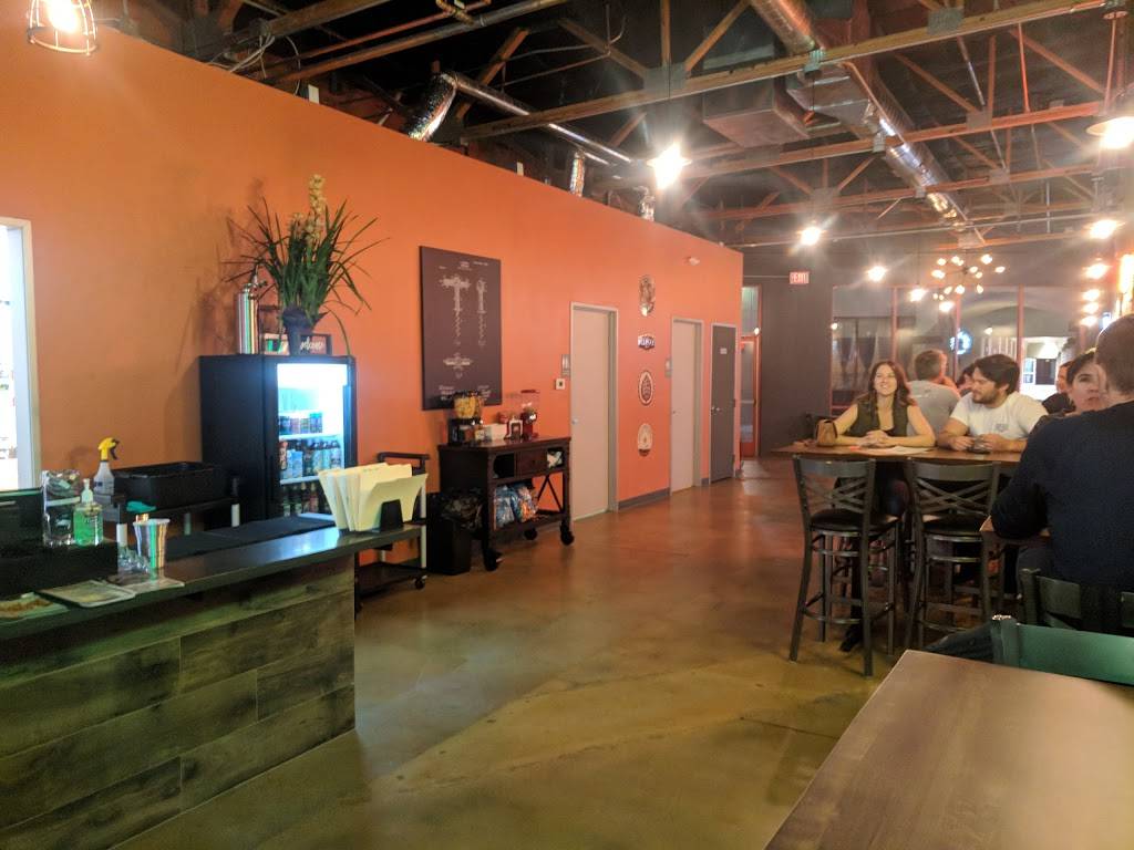 HOP Central Brewing Co and Taproom | restaurant | 5055 W Ray Rd #2, Chandler, AZ 85226, USA | 4802846320 OR +1 480-284-6320