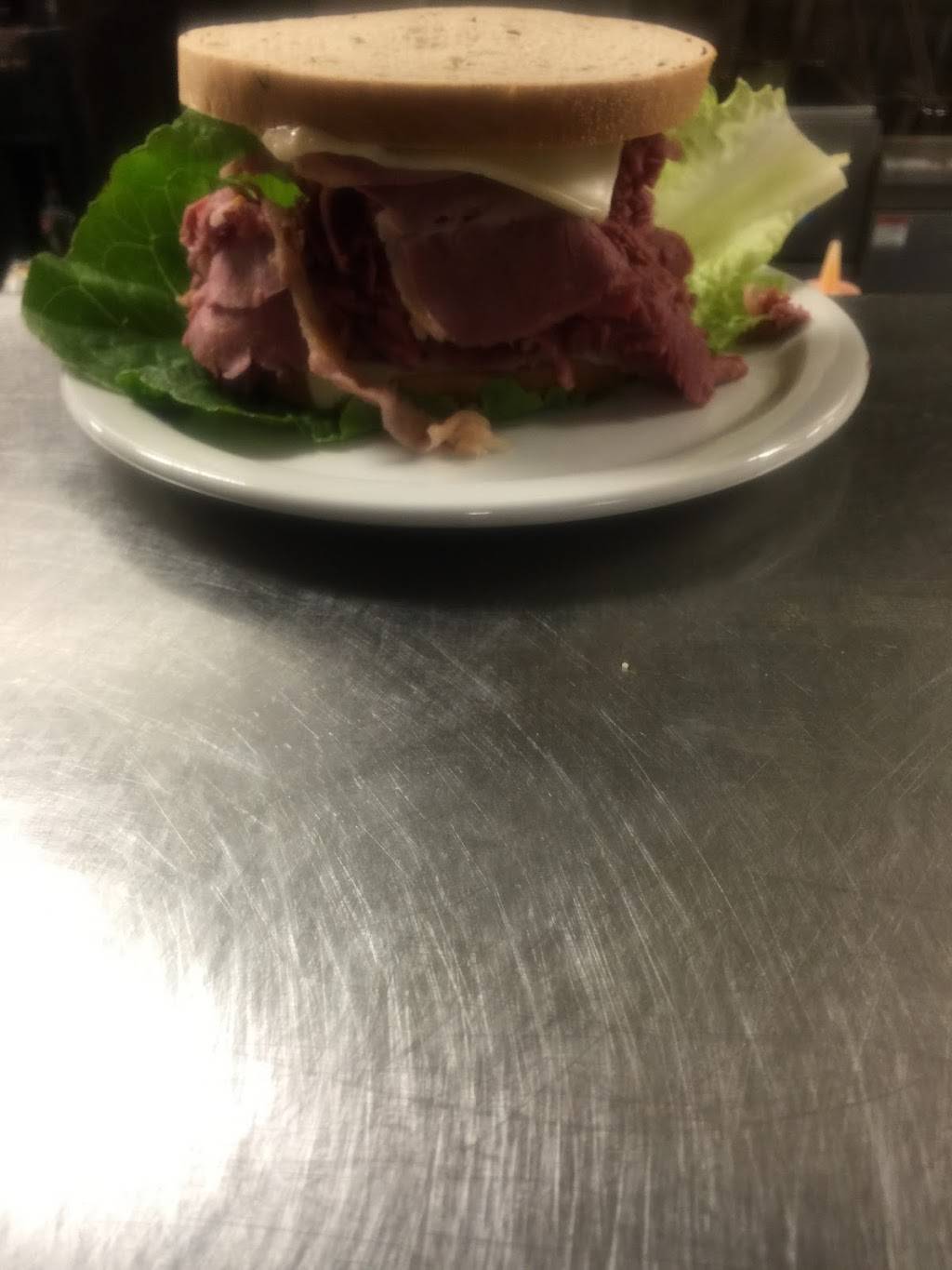 Maxs pizza and grill | restaurant | 2893 N Ridge Rd E, Ashtabula, OH 44004, USA | 4409934444 OR +1 440-993-4444