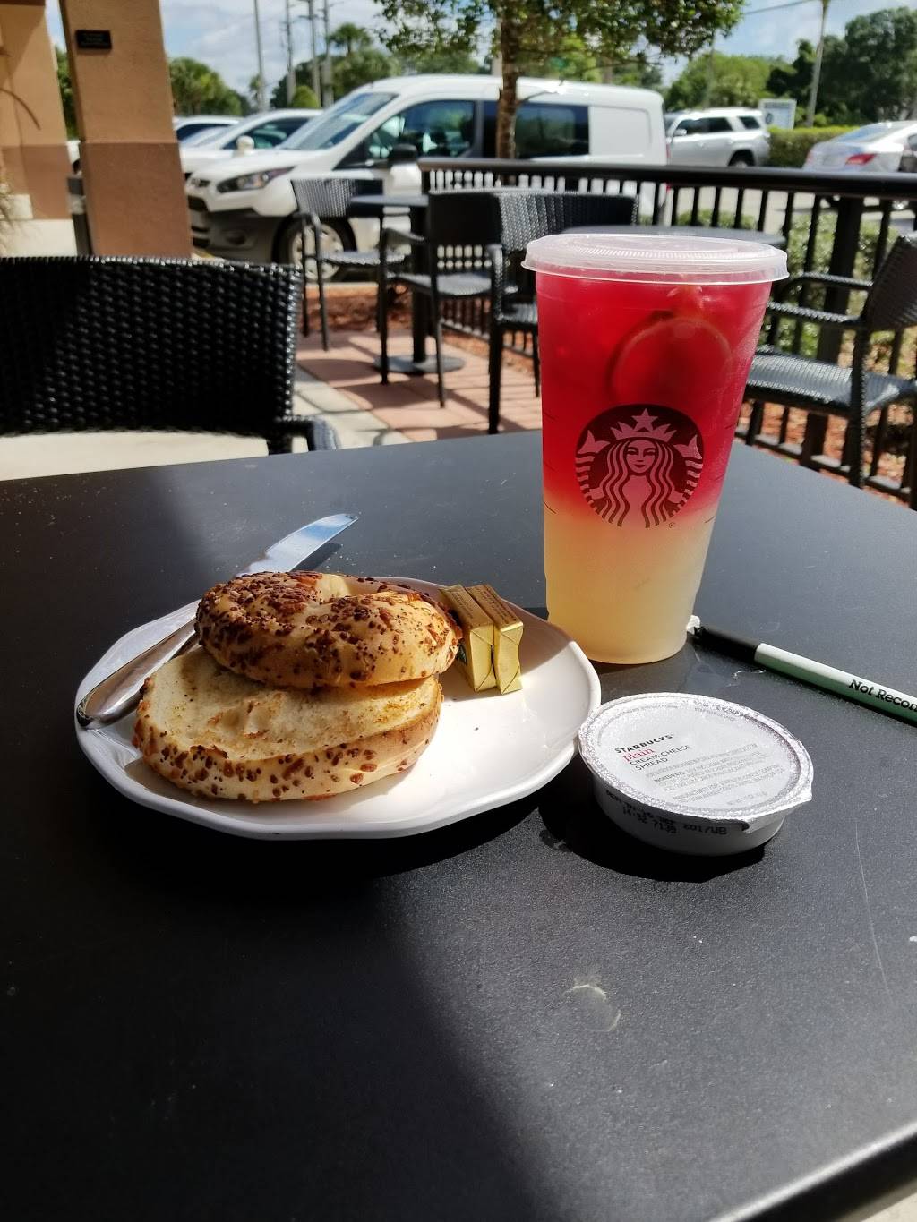 Starbucks | cafe | 2 Fairfield Blvd #12, Ponte Vedra Beach, FL 32082, USA | 9042801687 OR +1 904-280-1687