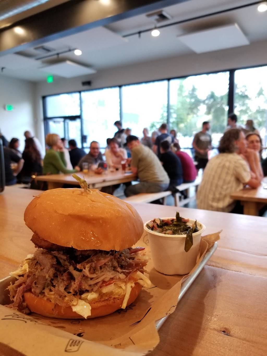 Urban Roots Brewery & Smokehouse | restaurant | 1322 V St, Sacramento, CA 95818, USA | 9167063741 OR +1 916-706-3741