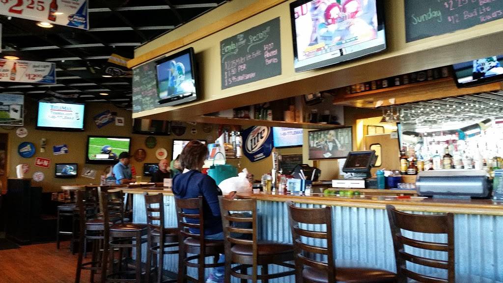 Hams Restaurant | restaurant | 2373 Riverside Dr, Danville, VA 24540, USA | 4347922360 OR +1 434-792-2360