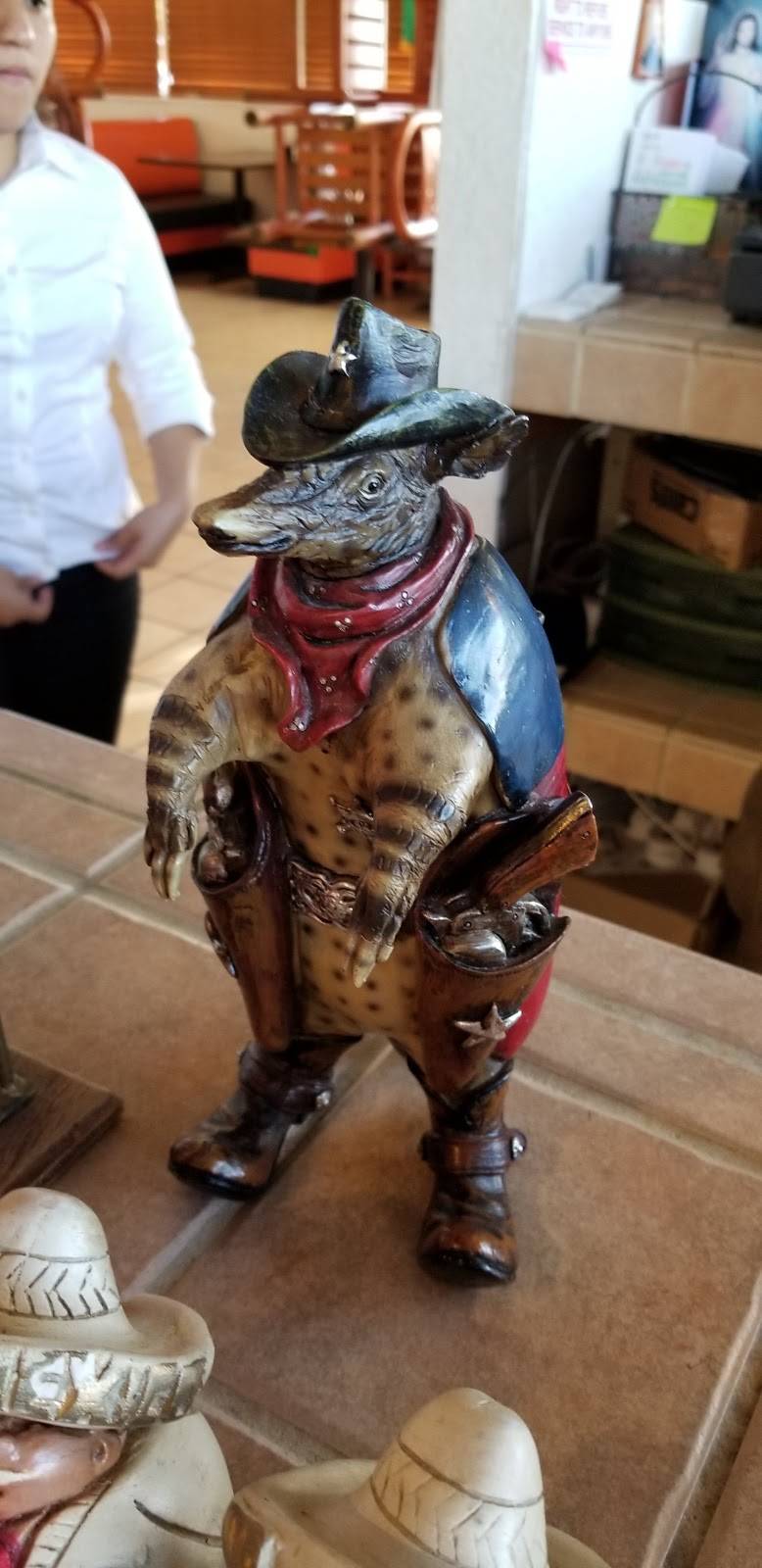 Leonardos Restaurant | restaurant | 5411, 13838 C F Hawn Fwy, Dallas, TX 75253, USA | 9722865578 OR +1 972-286-5578