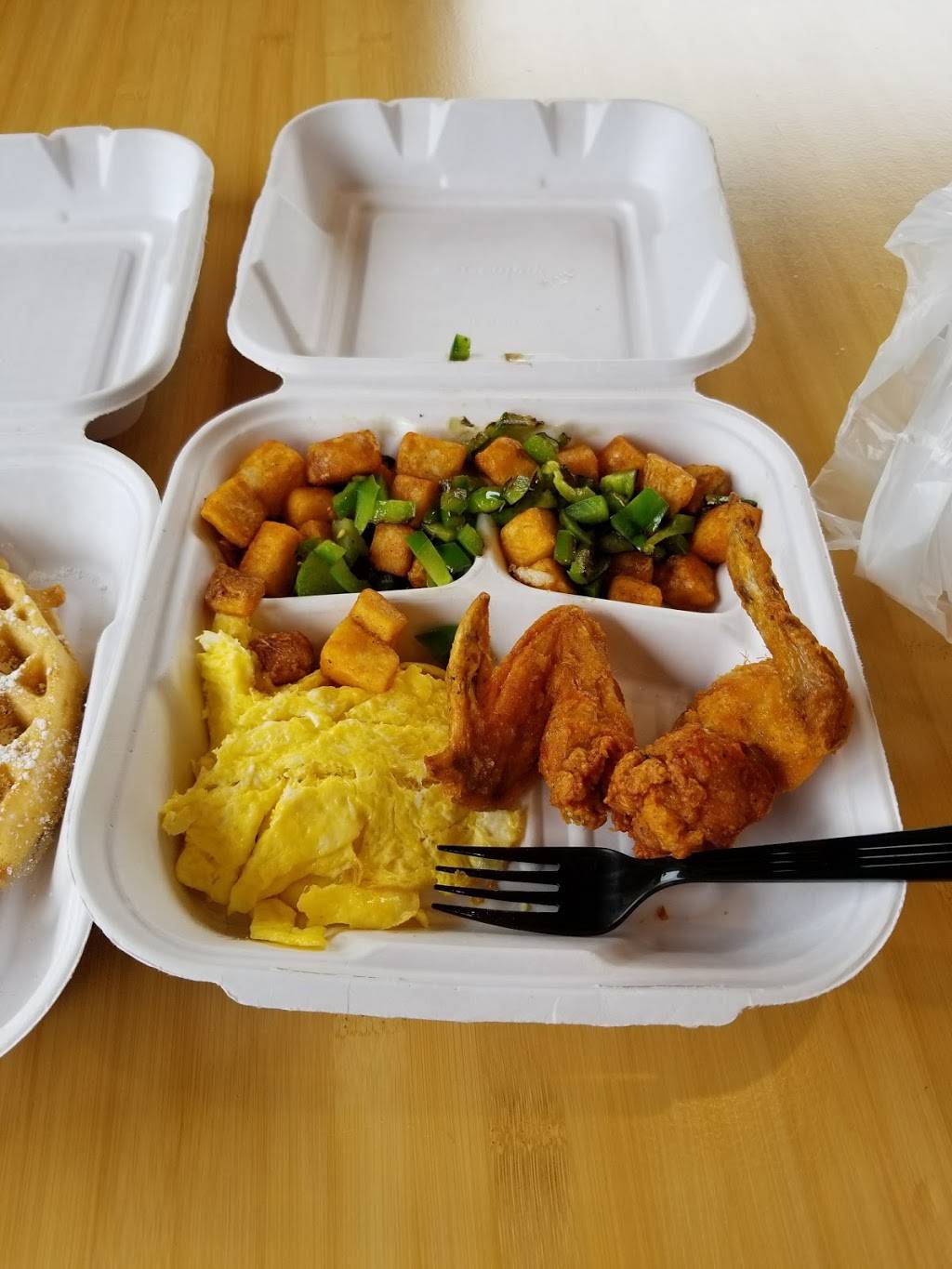 Country Style Chicken And Waffles | restaurant | 4817 St Barnabas Rd, Marlow Heights, MD 20748, USA | 2405327969 OR +1 240-532-7969