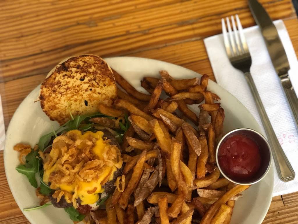 Daves... On St. Clair | restaurant | 730 St Clair Ave W, Toronto, ON M6C 1B3, Canada | 4166573283 OR +1 416-657-3283