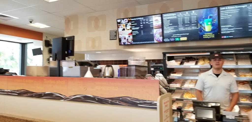 Dunkin | bakery | 2983 Executive Dr, Venice, FL 34292, USA | 9413753771 OR +1 941-375-3771