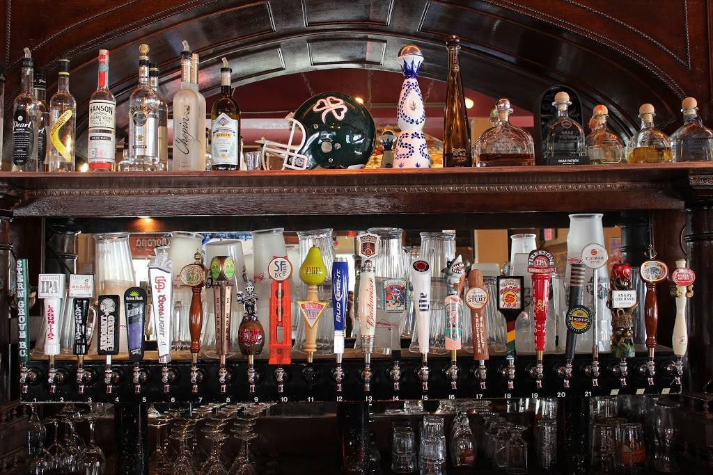 Silver Cloud Restaurant & Karaoke Bar | night club | 1994 Lombard St, San Francisco, CA 94123, USA | 4159221977 OR +1 415-922-1977