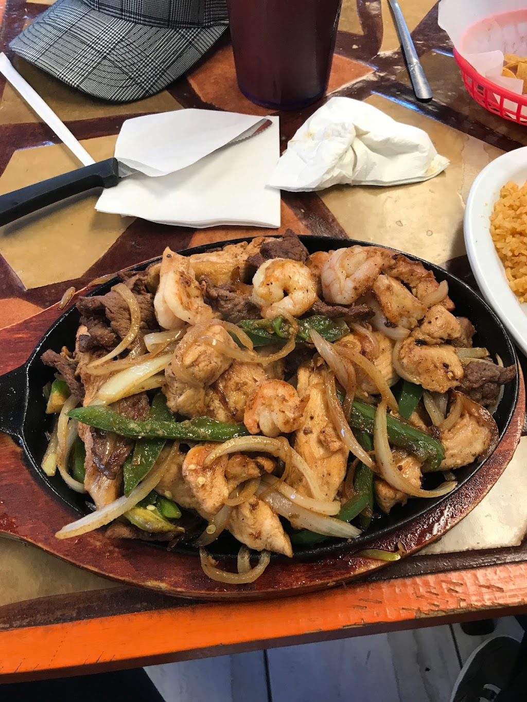 Los Charros Mexican Restaurant | restaurant | 1122 S Main St, Perryton, TX 79070, USA | 8066480868 OR +1 806-648-0868