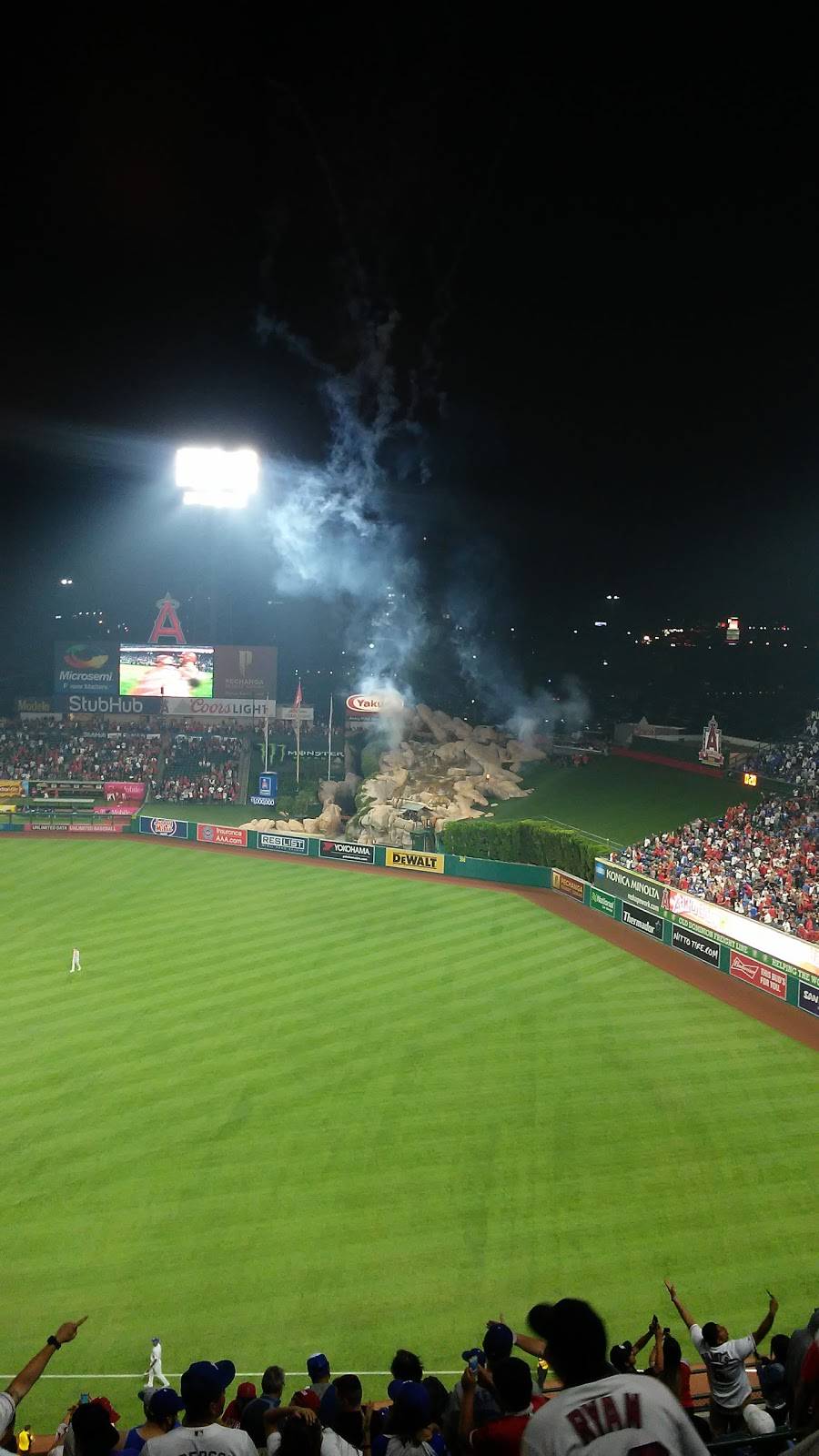 Saint Archer Brewing Co. | restaurant | 2000 E Gene Autry Way, Anaheim, CA 92806, USA | 7149402000 OR +1 714-940-2000