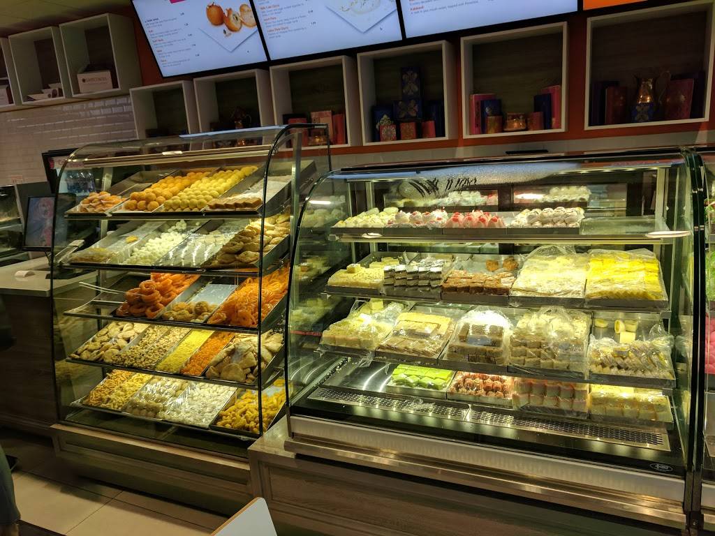 Sweet India | restaurant | 7126 Airport Rd, Mississauga, ON L4T 2H1, Canada | 9056730041 OR +1 905-673-0041