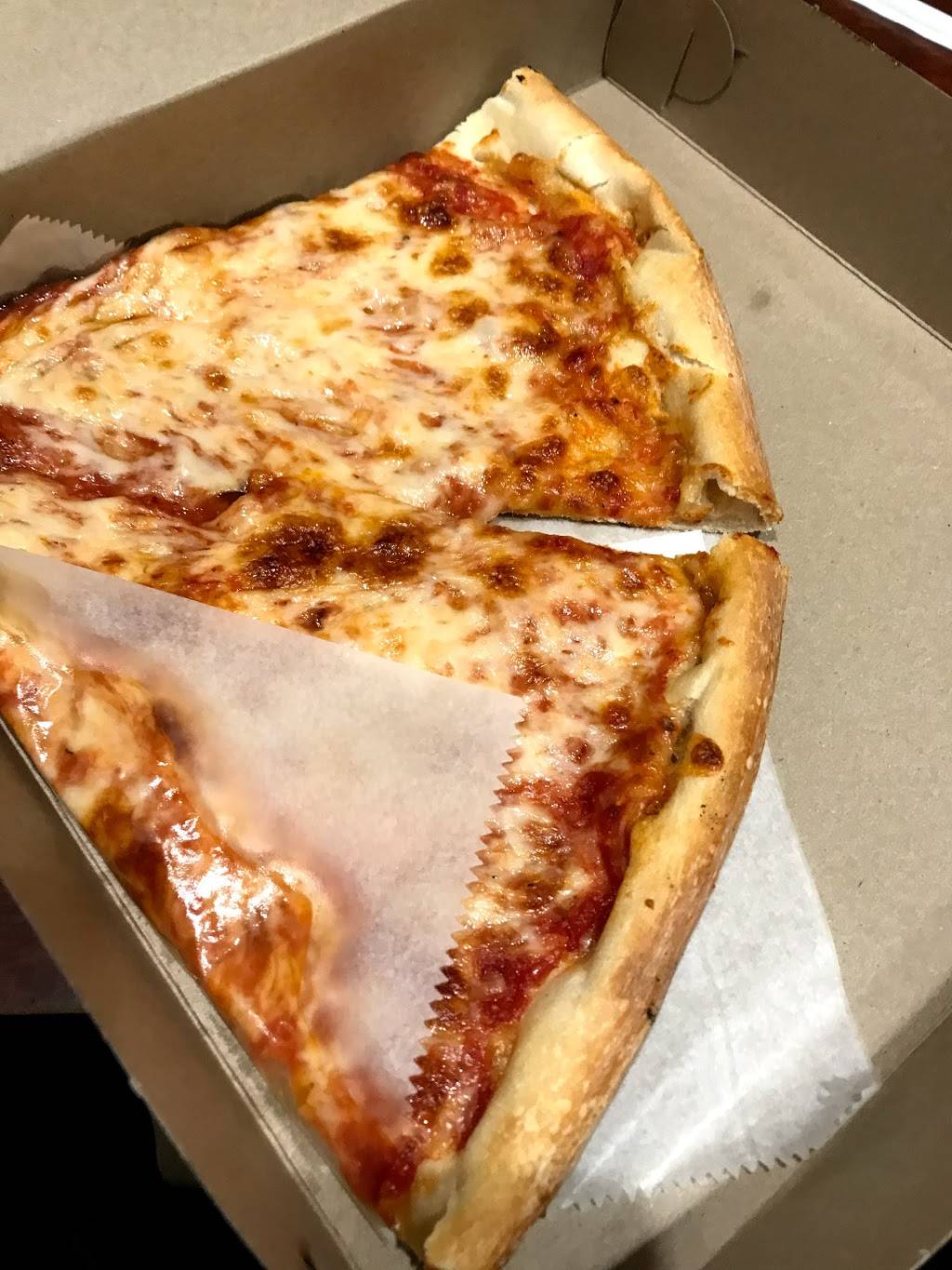 Daros Pizza & Chicken | restaurant | 4425 Kissena Blvd, Flushing, NY 11355, USA | 7184455572 OR +1 718-445-5572