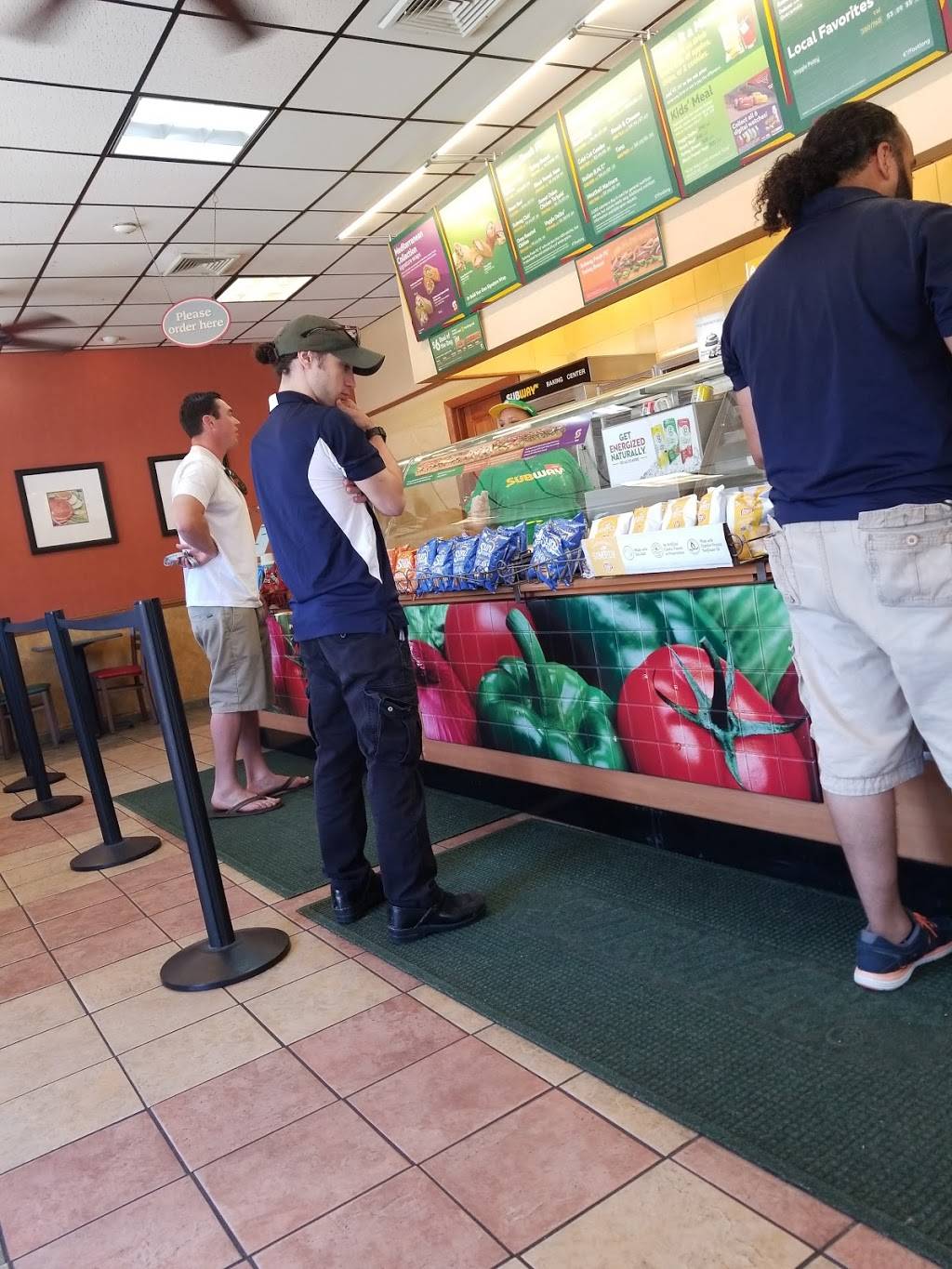 Subway | restaurant | 1009 Narragansett Blvd, Cranston, RI 02905, USA | 4014616177 OR +1 401-461-6177