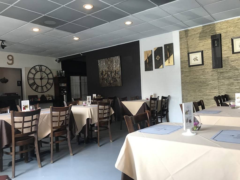 Royal Bistro Thai Asian Fusion Restaurant | restaurant | 6365 Spalding Dr suite a, Peachtree Corners, GA 30092, USA | 8286359745 OR +1 828-635-9745