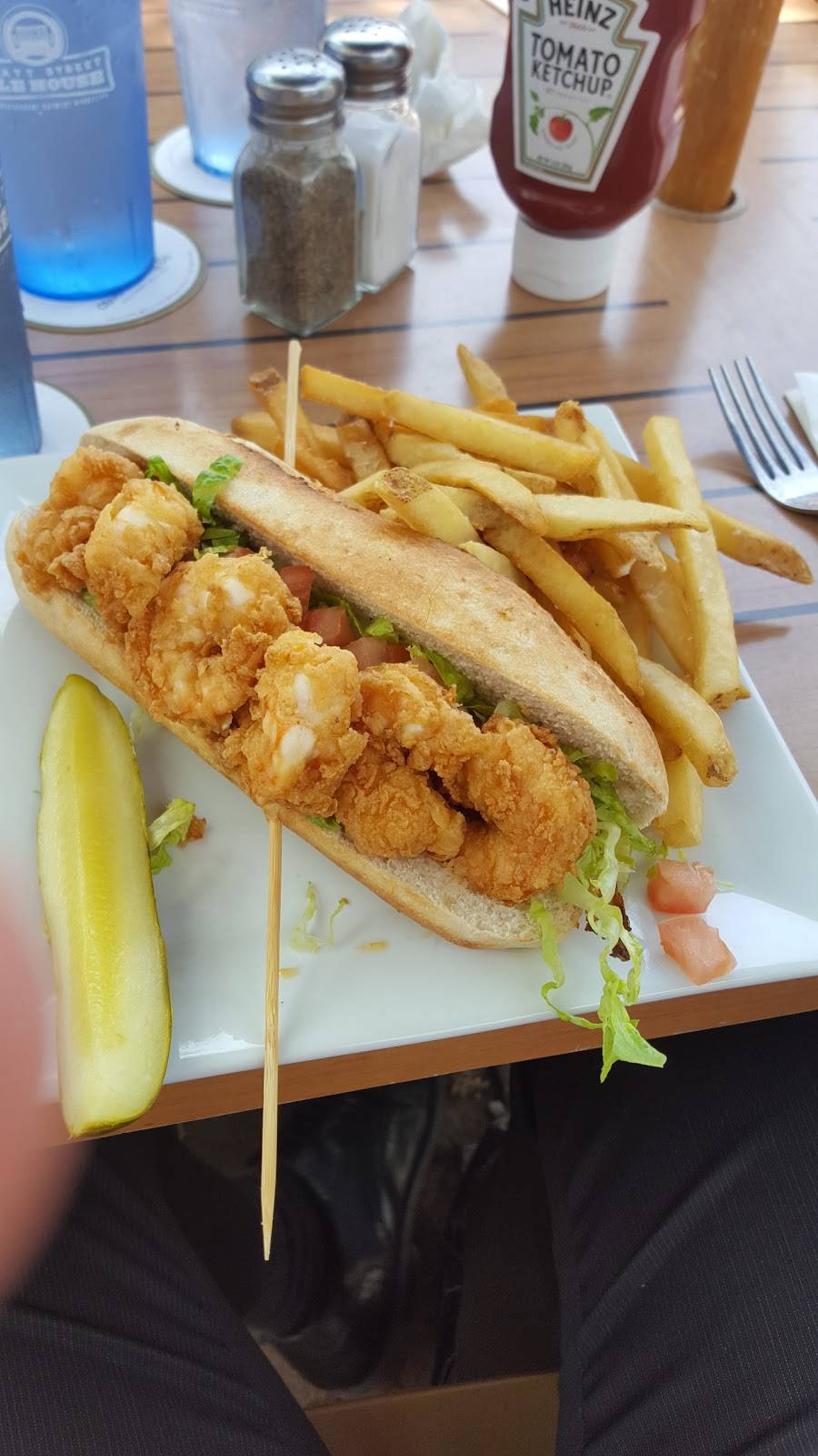 Pratt Street Ale House | restaurant | 206 W Pratt St, Baltimore, MD 21201, USA | 4102448900 OR +1 410-244-8900