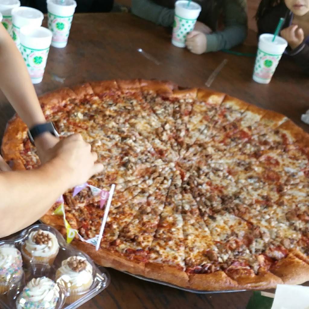 Big Lous Pizza | restaurant | 2048 S WW White Rd, San Antonio, TX 78222, USA | 2103370707 OR +1 210-337-0707