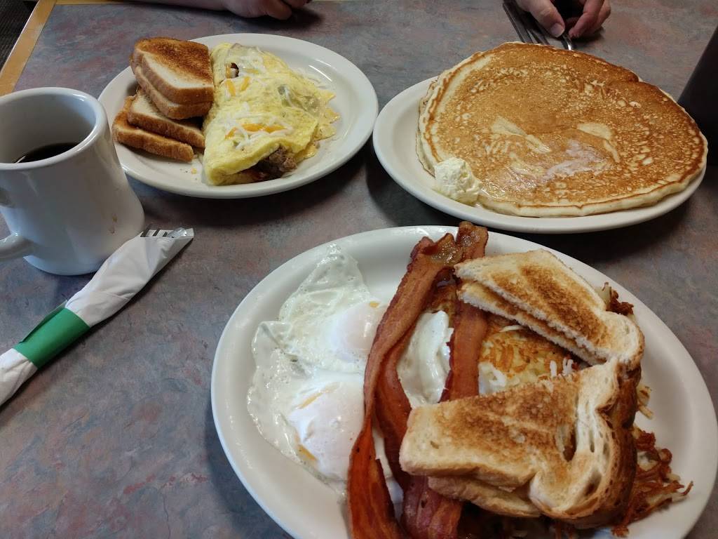 Diners Chicken Shack | restaurant | 40124 MN-6, Emily, MN 56447, USA | 2187633555 OR +1 218-763-3555